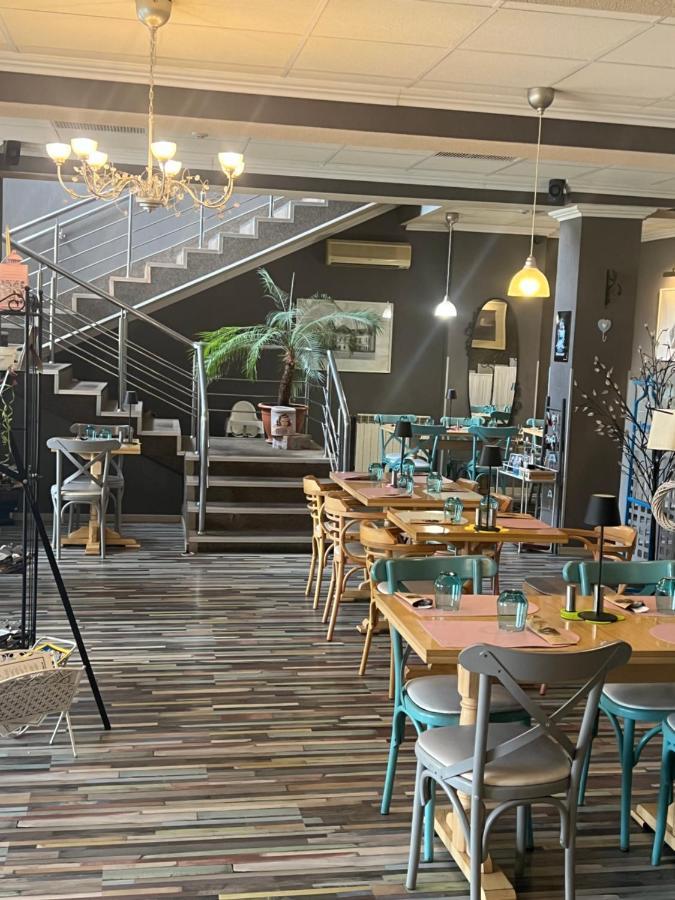 Artmotel & Bistro ฮาเซก ภายนอก รูปภาพ